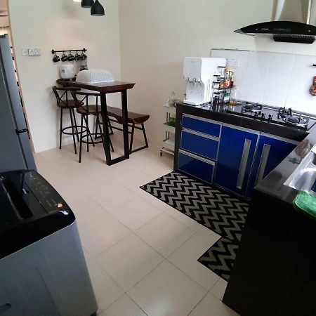 Orchidd Homestay Gambang Luaran gambar